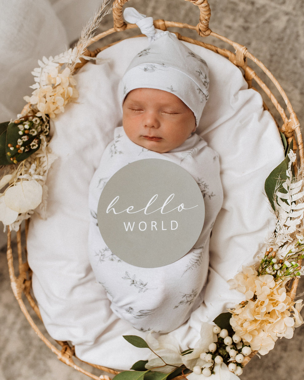 Baby Milestone Bundle A - Swaddle, Beanie, Milestone